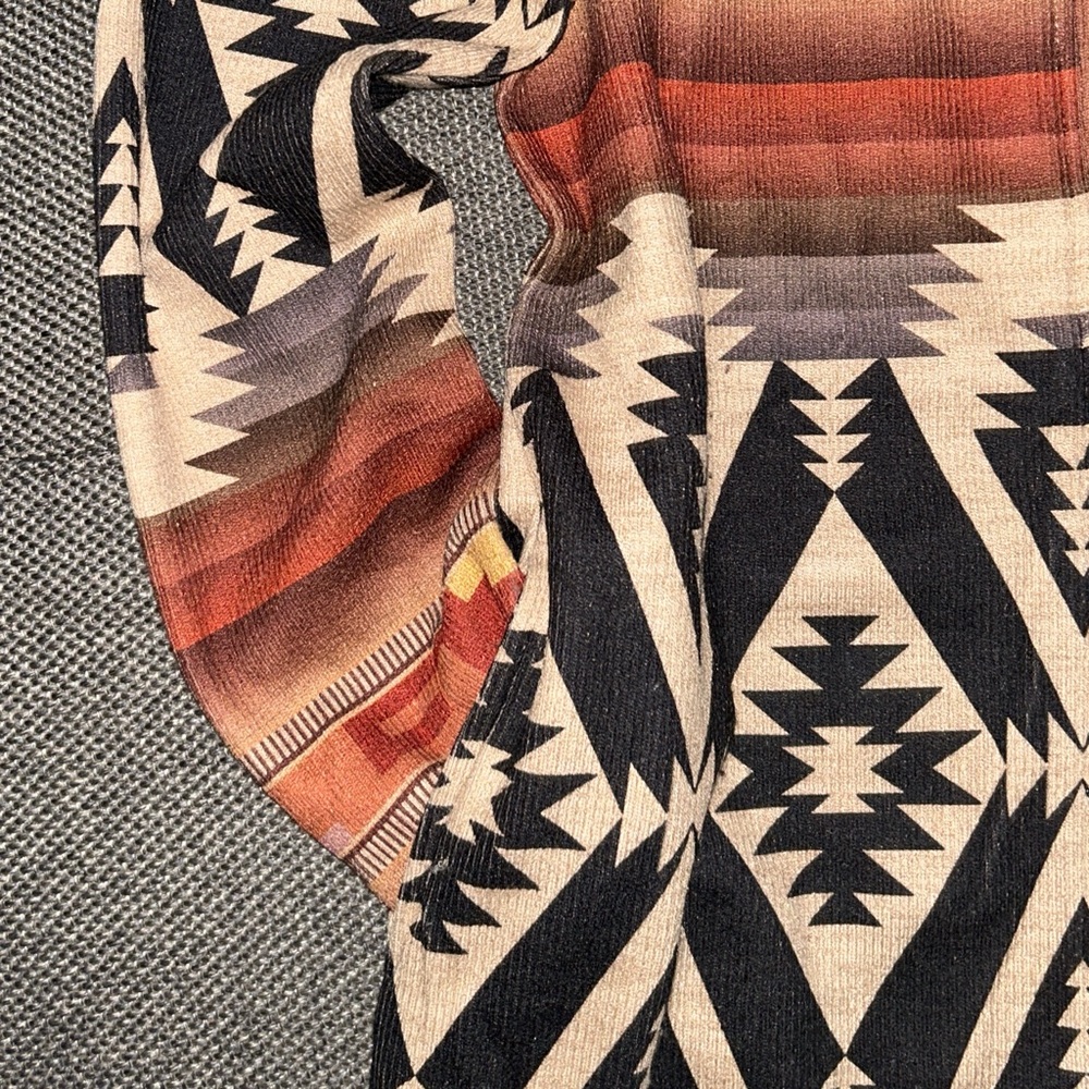 Fashion Express Aztec Geometric Western Patterned Cardigan - Picture 4 of 5